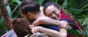 Mit sieben von zehn Sternen kommt Maurice Dziwak zurück ins Camp. Lilly Becker ist begeistert.