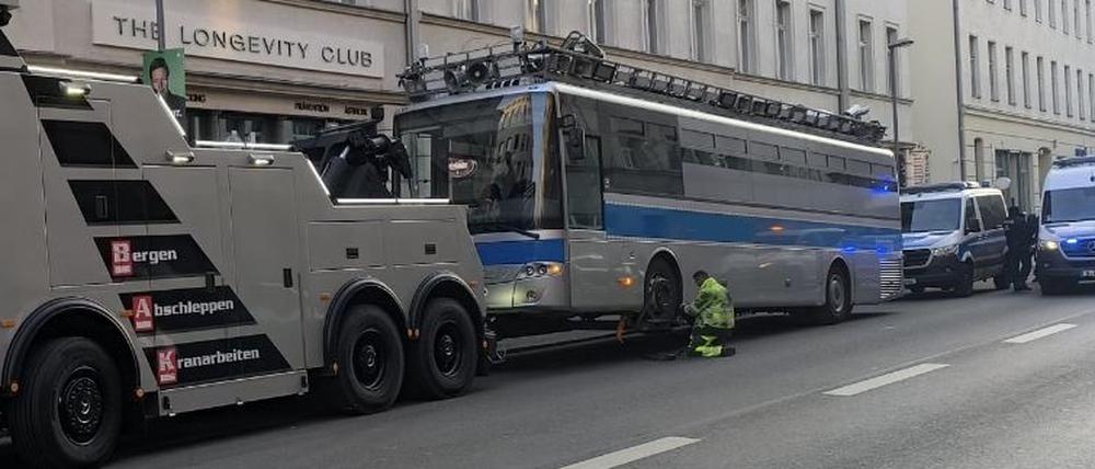 Der beschlagnahmte Protestbus.