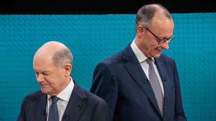 Im Studio: Bundeskanzler Olaf Scholz (SPD) und Friedrich Merz, Unions-Kanzlerkandidat.