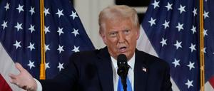 US-Präsident Trump kündigt neue Zölle auf Stahl-Importe an. (Archivbild)