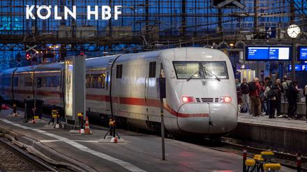 Ein ICE im Kölner Hauptbahnhof. Am 23. Februar wird der Fernverkehr hier für zwölf Stunden umgeleitet. (Archivbild)
