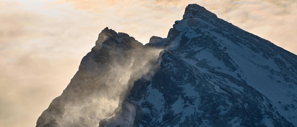 Ein Blick auf den verschneiten Watzmann.