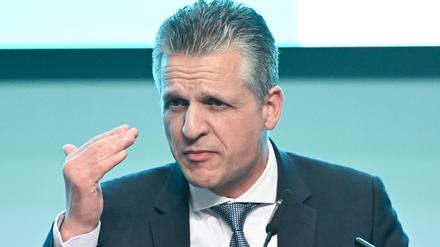 Thorsten Frei (CDU), Geschäftsführer der Unions-Bundestagsfraktion, spricht bei der Landesvertreterversammlung der CDU Baden-Württemberg. 