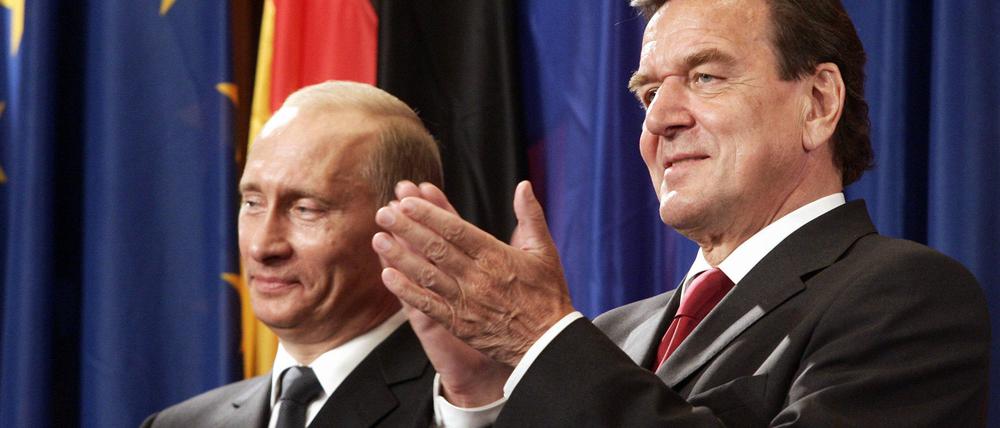 Welchen Einfluss nahm Gerhard Schröder als Gazprom-Lobbyist auf die Landesregierung von Mecklenburg-Vorpommern? 