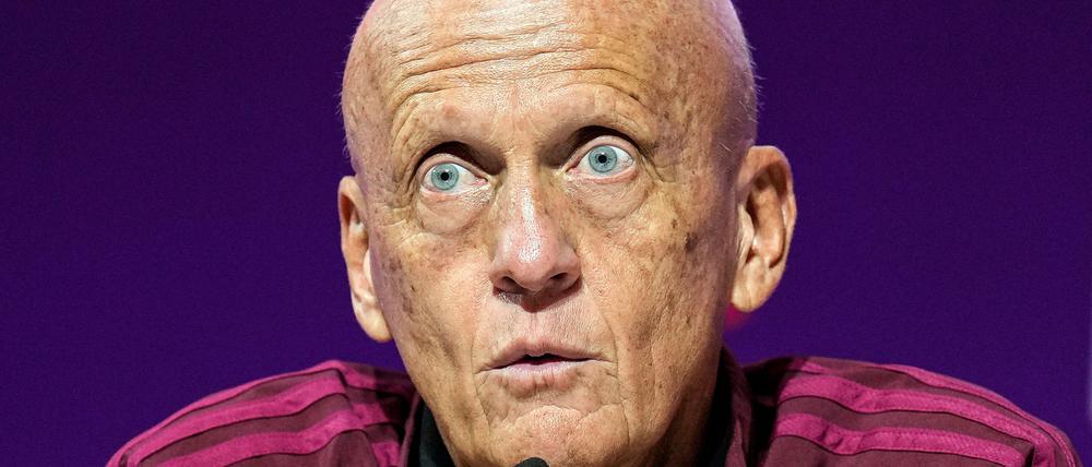 Das WM-Finale 2002 dauerte etwas länger, damit Schiedsrichter Pierluigi Collina sich den Ball sichern konnte. (Foto: Archiv)