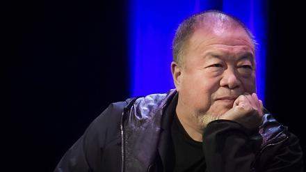 Ai Weiwei sei nicht festgenommen worden, sagte der Polizeisprecher.