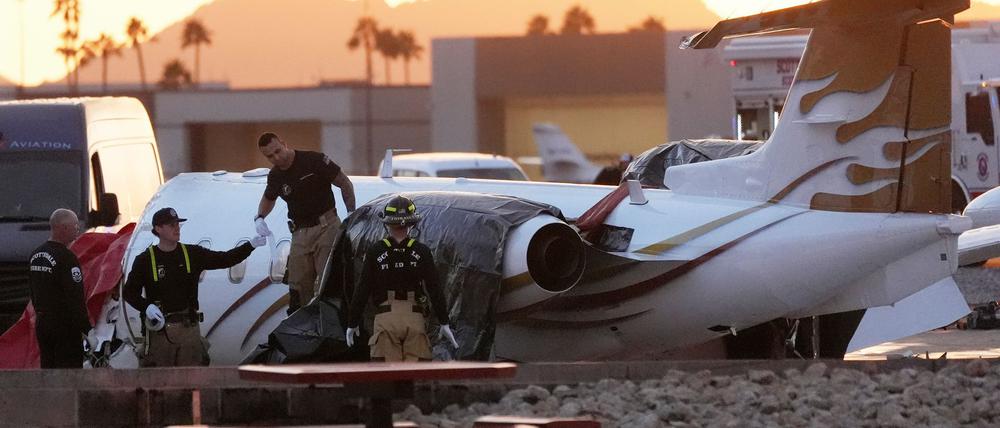 Am Flughafen Scottsdale hat ein Privatjet ein parkendes Flugzeug gerammt.