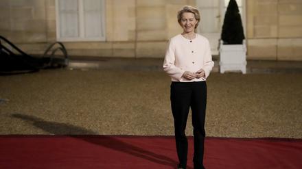 Die Präsidentin der Europäischen Kommission während des Aktionsgipfels für künstliche Intelligenz in Paris.