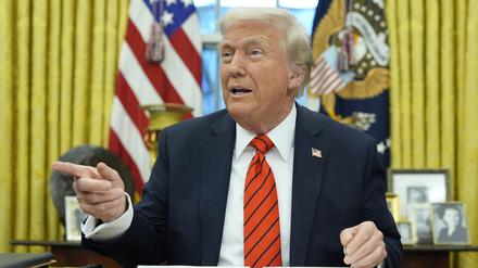 US-Präsident Donald Trump spricht mit Reportern (Archivbild).