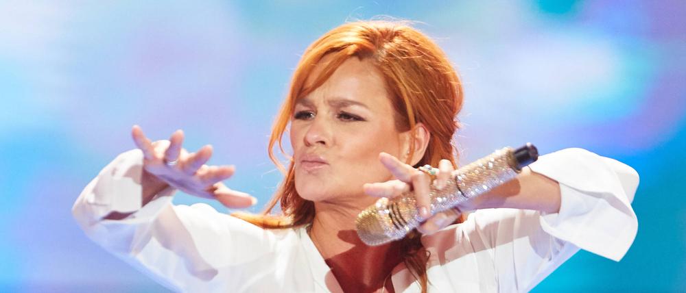 Andrea Berg auf der Bühne bei der großen Benefizgala Willkommen bei Carmen Nebel zugunsten der Deutschen Krebshilfe Live aus dem Velodrom in Berlin. *** Andrea Berg on stage at the big charity gala Welcome to Carmen Nebel for the benefit of German Cancer Aid Live from the Velodrom in Berlin Copyright: xEventpressxGolejewskix