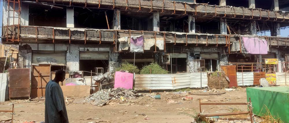 Im Sudan liefern sich die Armee von Militärherrscher Fattah al-Burhan und die RSF-Miliz seines früheren Stellvertreters Mohammed Hamdan Daglo seit April 2023 einen blutigen Machtkampf.