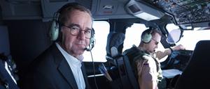Boris Pistorius in der Luftwaffenmaschine auf dem Flug nach Erbil.