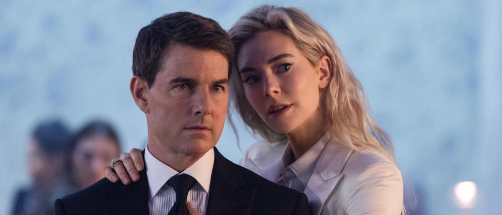 Ethan Hunt (Tom Cruise, l.); The White Widow (Vanessa Kirby, r.)