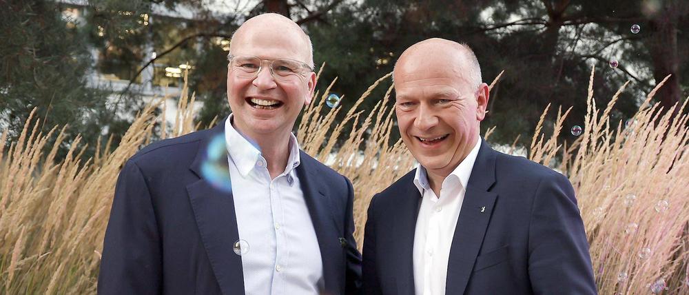 Der Regierenden Bürgermeister Kai Wegner, Markus Voigt Präsident VBKI beim VBKI-Sommerfest 2023 auf dem EUREF Campus.