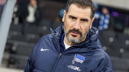 Für Hertha-Trainer Cristian Fiél steht in Düsseldorf viel auf dem Spiel.