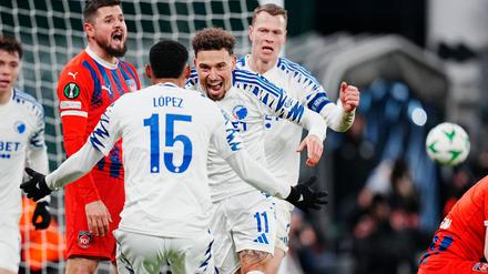 Der Ex-Schalker Larsson traf zur Führung für Kopenhagen.