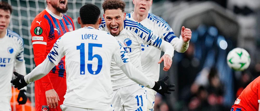 Der Ex-Schalker Larsson traf zur Führung für Kopenhagen.