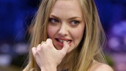Auch Promis (hier die US-Schauspielerin Amanda Seyfried) tun’s: Nägelkauen. 