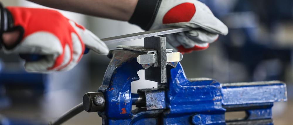 Etwa ein Viertel der Unternehmen sieht sich gezwungen, in den nächsten Monaten Personal abzubauen (Archivbild)