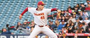 2023 spielte Jaden Agassi für die Southern California USC Trojans im College.