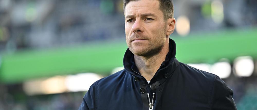 Xabi Alonso bleibt vor dem Bundesliga-Gipfel gegen die Bayern betont cool.