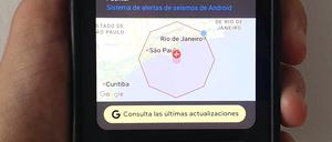 Ein Erdbeben-Fehlalarm von Google ist auf dem Display eines Handys zu sehen. Der Alarm hat Menschen in den brasilianischen Millionenmetropolen São Paulo und Rio de Janeiro aus dem Schlaf gerissen.