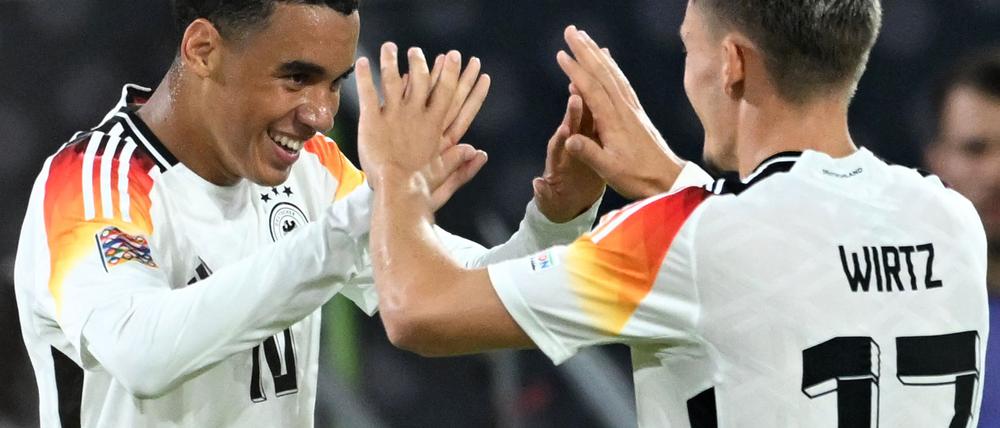 Im Nationalteam Mitspieler, in der Liga Gegner: Jamal Musiala (l) und Florian Wirtz