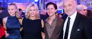 Treffpunkt Telegraphenamt: Die Schauspieler Lilly Krug, Veronica Ferres, Tim Oliver Schultz und Heiner Lauterbach bei der ARD „Blue Hour“-Party.