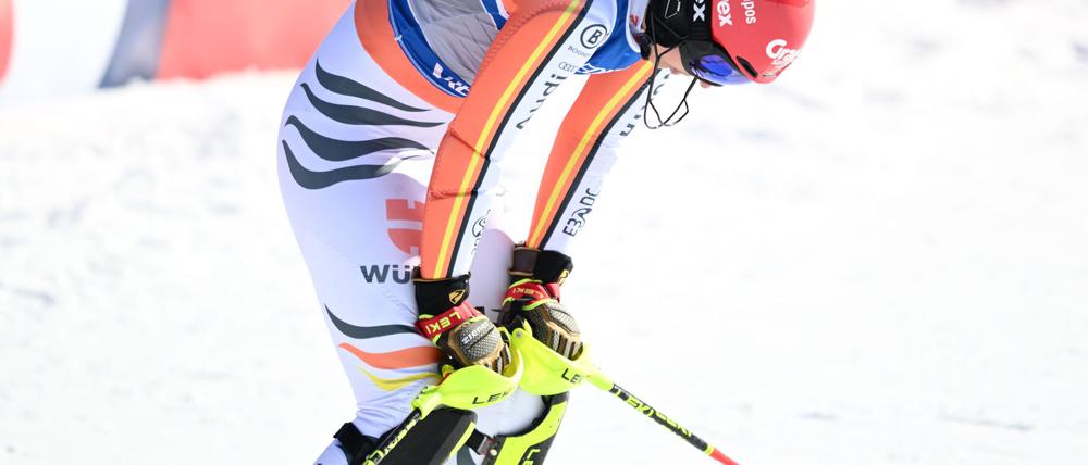Mit den Kräften am Ende: Die angeschlagene Lena Dürr nach dem WM-Slalom.