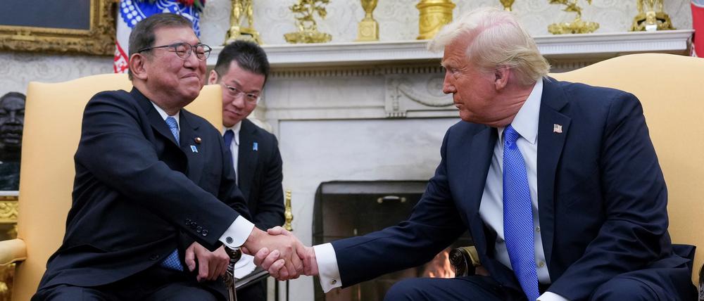 Treffen am 7. Februar im Weißen Haus: US-Präsident Donald Trump mit Japans Premierminister Shigeru Ishiba.