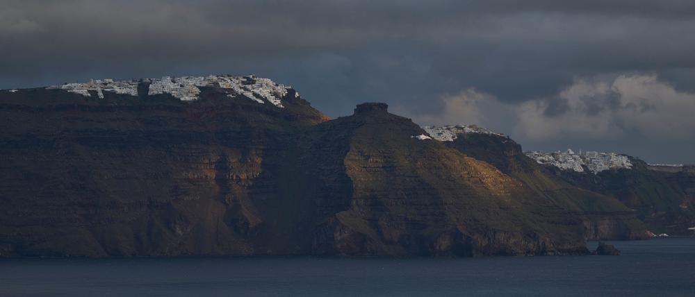 Santorini kommt nicht zur Ruhe. (Archivbild)