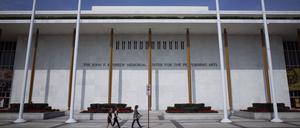 Blick auf das John F. Kennedy Center for the Performing Arts in Washington. 