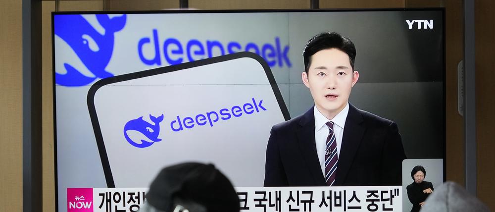 In einer südkoreanischen Nachrichtensendung wird über die chinesische KI DeepSeek berichtet.