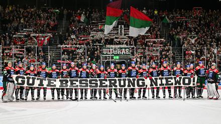 Das Team der Augsburger Panther wünscht seinem Kollegen Marco Niewollik gute Besserung