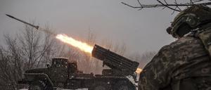 Ukrainische Soldaten bei Tschassiw Jar. Wer wird mit ihnen gemeinsam die Waffenruhe absichern, wenn es dazu kommt?