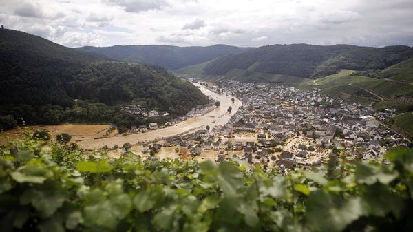 Für den Westen Deutschlands gilt eine Unwetterwarnung.