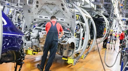 Weniger Jobs in der Industrie.