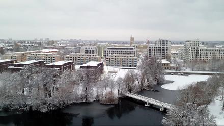 Berlin-Spandau Blick aus dem Hochhaus "Havelperle" auf Wasserstadt, Maselake, Havel