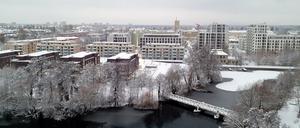 Berlin-Spandau Blick aus dem Hochhaus "Havelperle" auf Wasserstadt, Maselake, Havel