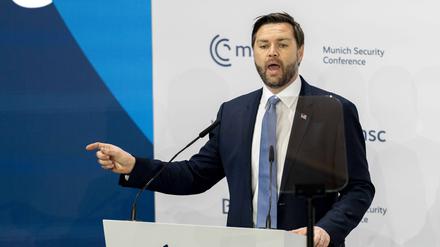  J.D. Vance, Vizepräsident der Vereinigten Staaten von Amerika, hat Deutschland erneut scharf kritisiert. 