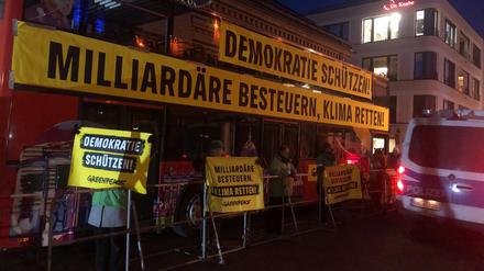 Demo vor Wahlkampfveranstaltung zur Bundestagswahl 2025 der CDU Brandenburg mit Kanzlerkandidat Friedrich Merz am 18.2.2025 in Potsdam, Schinkelhalle