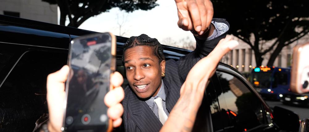 Rapper Asap Rocky kommt nach einem Freispruch um eine drohende Haftstrafe herum.