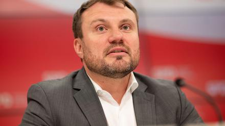 Wirtschaftsminister Keller (SPD) kämpft um den Erhalt von Industriearbeitsplätzen in Brandenburg (Archivbild) 