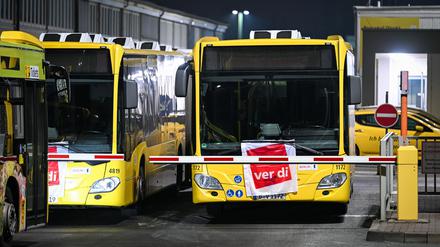 Am Freitag wird in mehreren Bundesländern der Nahverkehr bestreikt. (Symbolbild) 