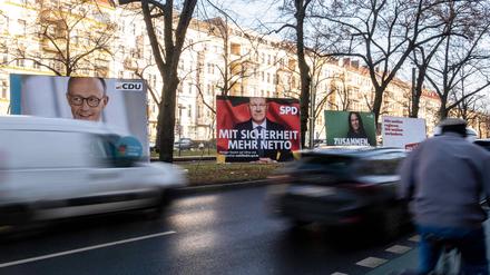 Wahlplakate in Prenzlauer Berg.