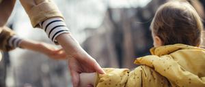 Die Hilfen zur Erziehung (Hze) sollen belasteten Familien helfen.