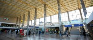 Österreichs Verfassungsschützer haben nach eigenen Angaben einen geplanten islamistischen Anschlag auf den Wiener Westbahnhof verhindert.