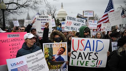 Demonstration gegen den Kahlschlag bei USAID in Washington.