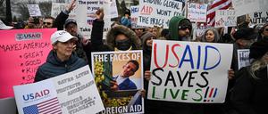 Proteste gegen die Kürzungen bei USAID in Washington.