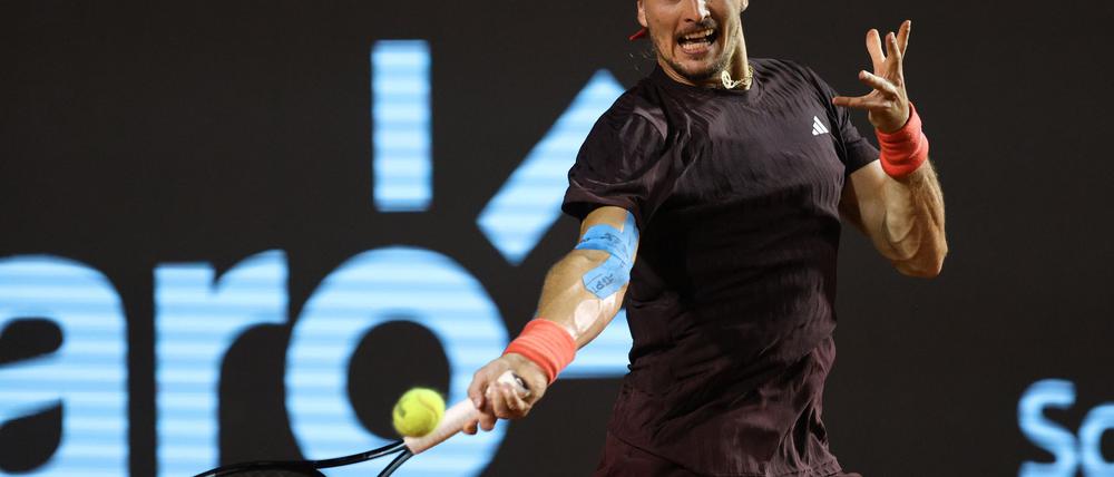 Zverev tat sich gegen den Kasachen Schewtschenko in der Hitze von Rio erneut schwer.